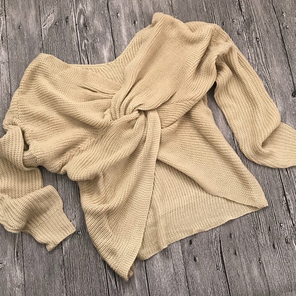 HP! 5🌟Sunny Day Sexy Beige Long Sleeve Sweater - Picture 6 of 8